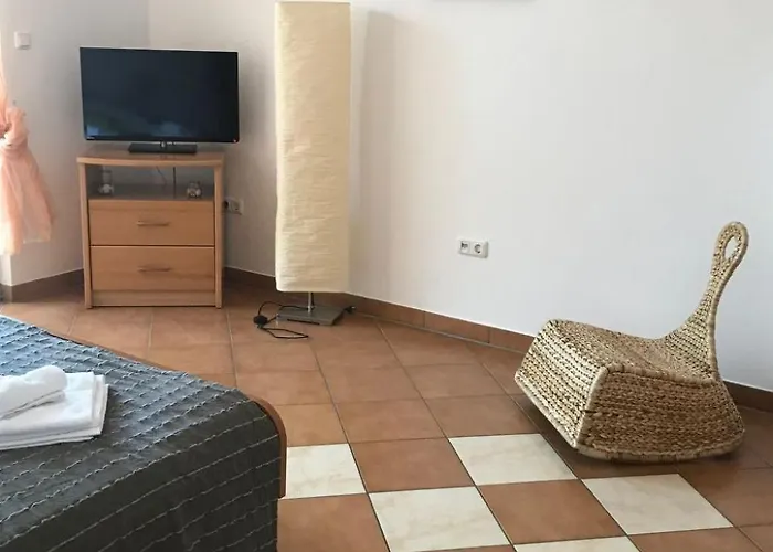 Apartamento Appartementanlage Anica Mit Schoenem Pool By Interhome *