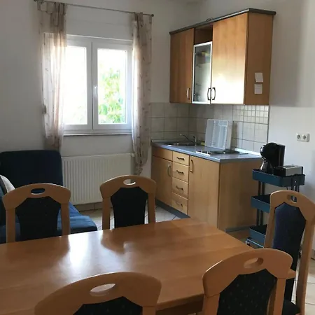 Appartementanlage Anica Mit Schoenem Pool By Interhome Apartment Barbat na Rabu